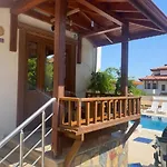Tomsan Vilă *