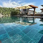 Villa Tomsan *