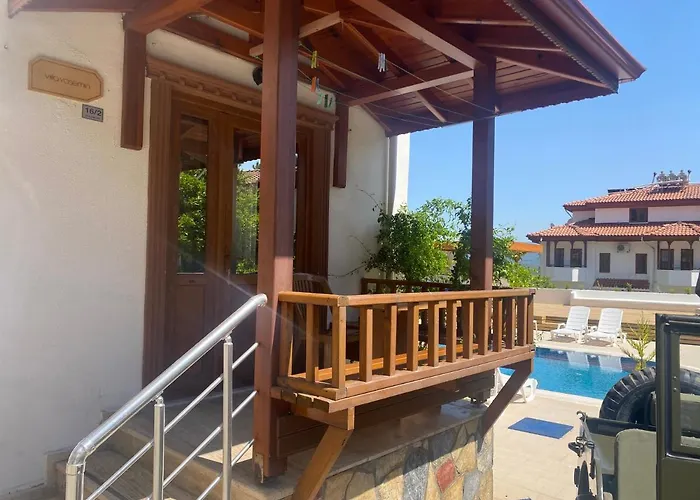 Tomsan Villa *
